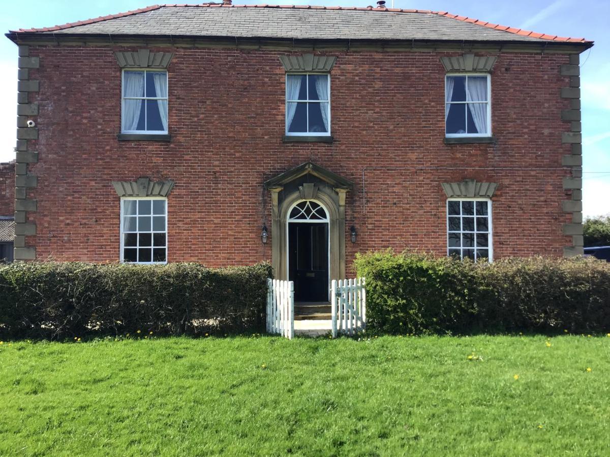 Plas Bostock Farm Wrexham Exterior photo